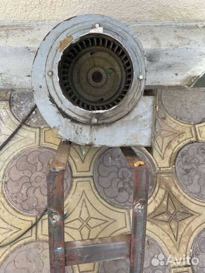 Вытяжка для пекарни или кухни