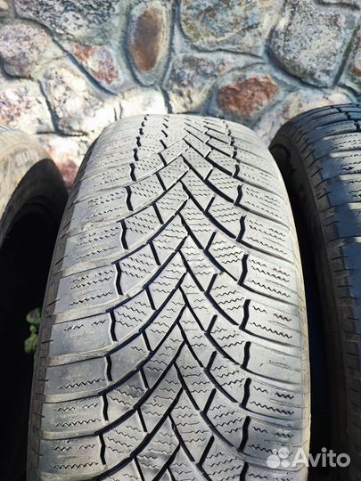 Bridgestone Blizzak LM005 DriveGuard 215/65 R16 98H