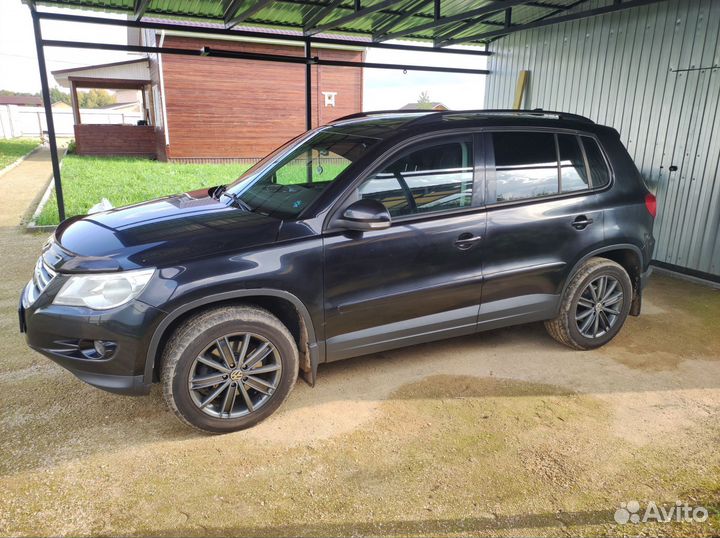 Volkswagen Tiguan 2.0 AT, 2010, 235 000 км