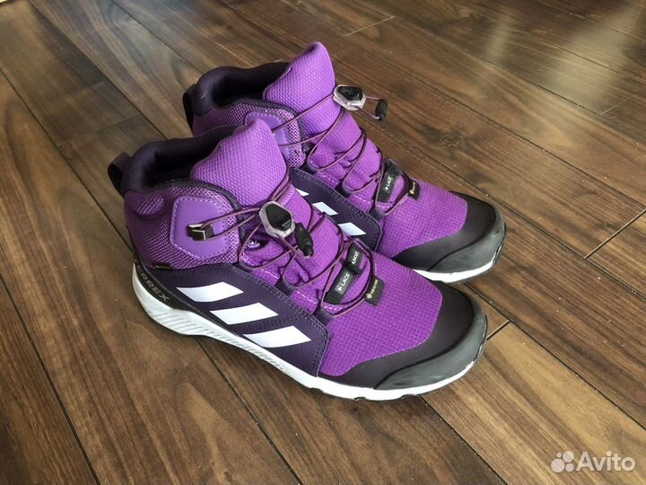 Трекинговые кроссовки Adidas MID GTX K Норвегия