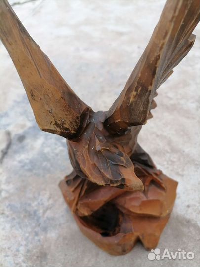 Статуэтка птицы