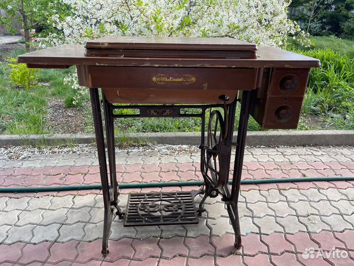 Швейная машина бу