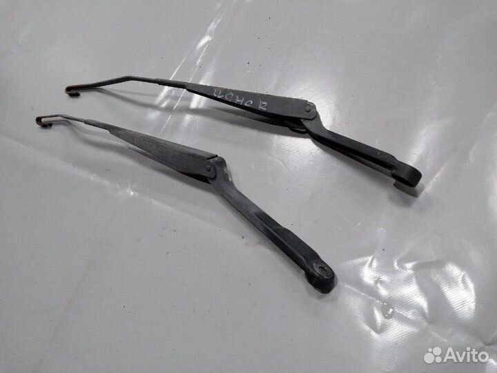 Поводок дворника Заз Сенс седан 1.5 A15SMS 2009