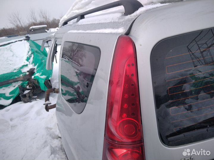 Фонарь левый LADA Largus