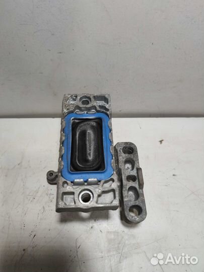 Подушка двигателя правая passat jetta caddy golf