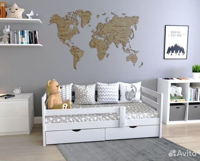 Детская кровать массив