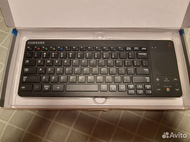 Беспроводная клавиатура Samsung VG-KBD1000/RU