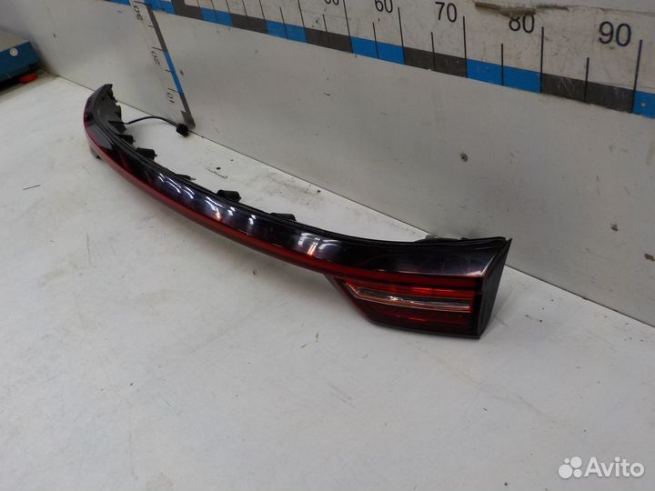 Фонарь задний внутренний правый Ford Mondeo