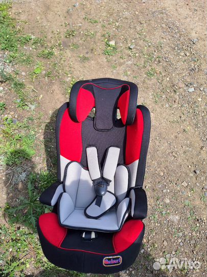Автомобильное детское кресло