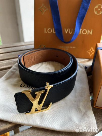 Двухсторонний ремень Louis Vuitton Initiales lv ко