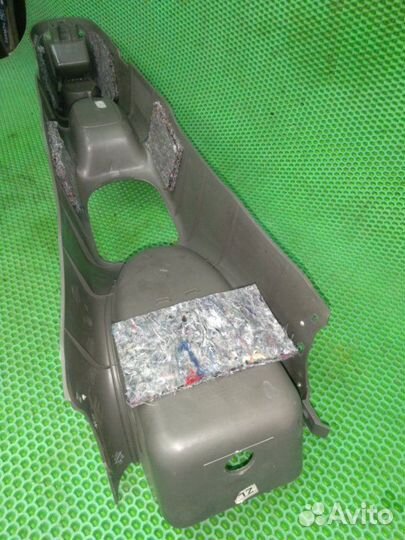 Консоль между сидений Chevrolet Rezzo A16DMS 2008