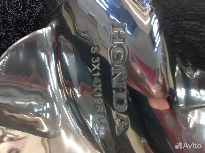 Стальной винт Honda оригинал 31419