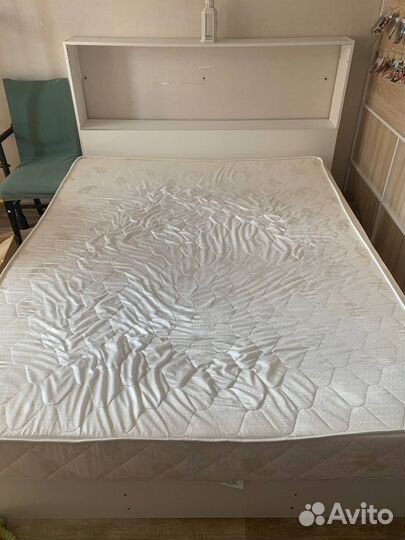 Кровать с матрасом 160 на 200 бу