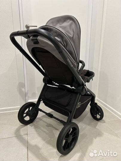 Коляска прогулочная Moon Resea