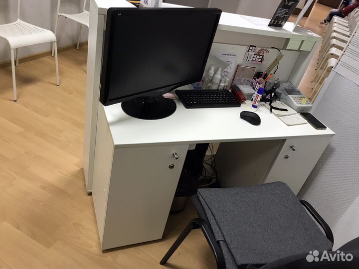 Стойка рецепшн бу