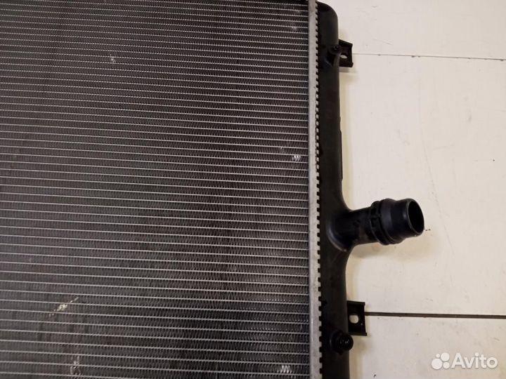 Радиатор охлаждения двигателя Audi TT 8J3