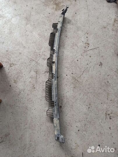 Кронштейн заднего бампера VW Golf 7