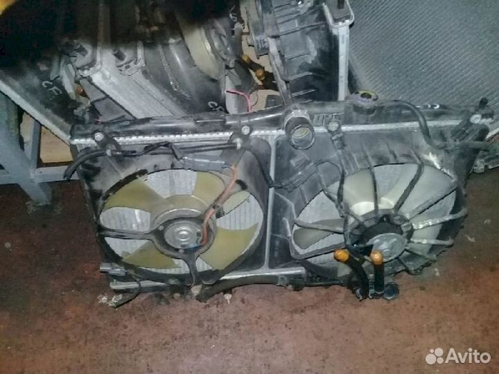 Радиатор охлаждения Honda Accord CF3