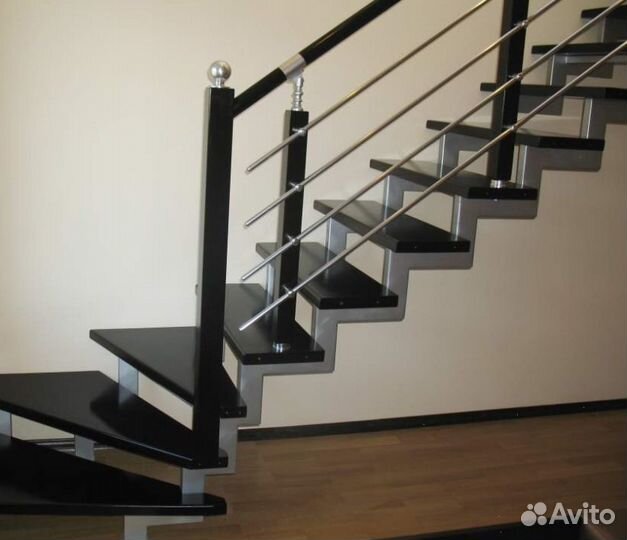 Сварной Каркас Лестницы на Второй Этаж