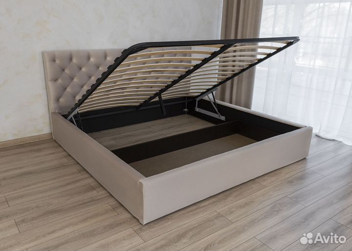 Кровать с подъемным механизмом