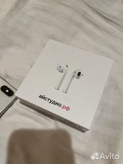 Беспроводные наушники apple airpods