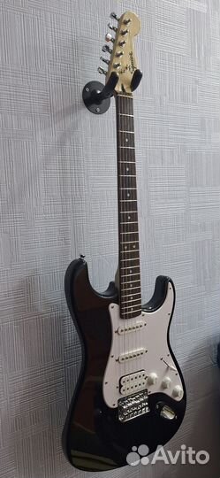 Электрогитара Squier Bullet Strat HSS