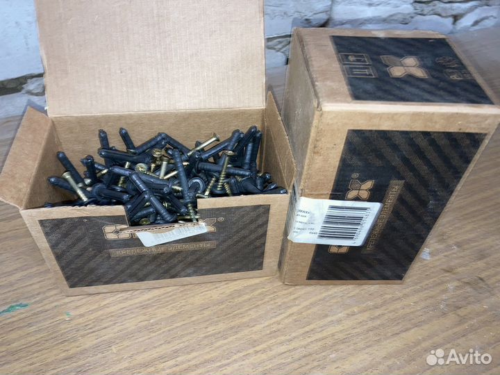 Дюбель -гвоздь