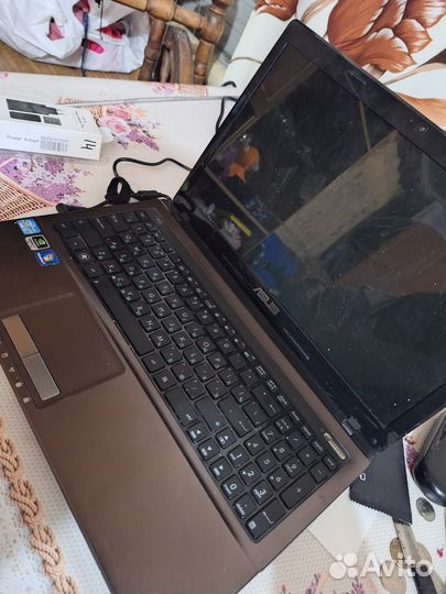 Ноутбук asus