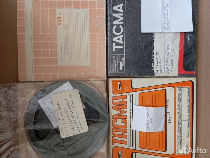 Магнитофонные катушки с записью