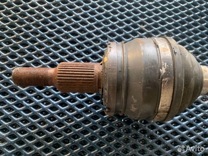 Привод лев. зад. Dodge Challenger