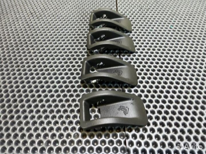 Обшивка багажника Volkswagen Touareg