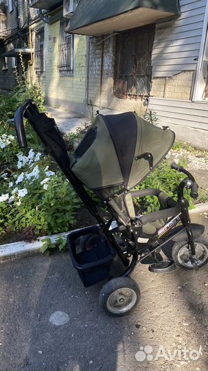 Трехколесный велосипед для малышей