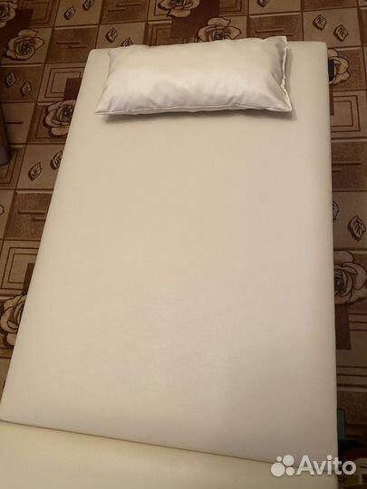 Кушетка с регулировкой высоты