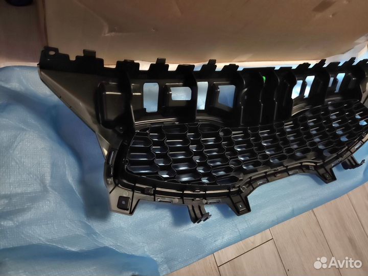 Новая Решетка радиатора Kia Ceed 2 2012- 2015