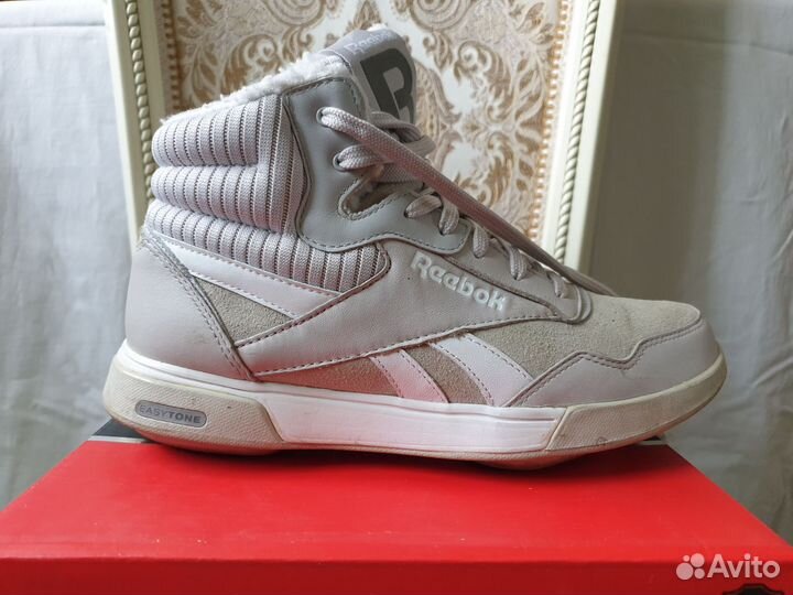 Кроссовки женские утепленные 38