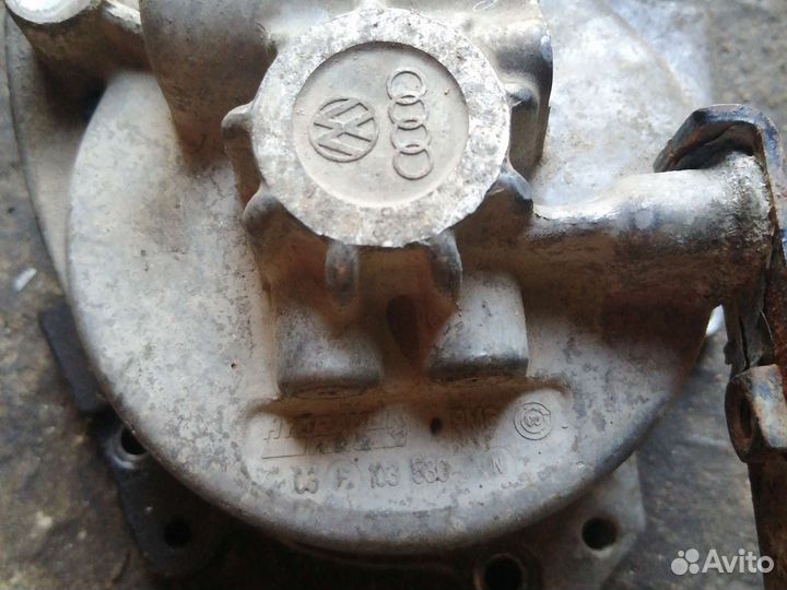 Крышка распредвалов Volkswagen Passat B6, 2.0 BVY