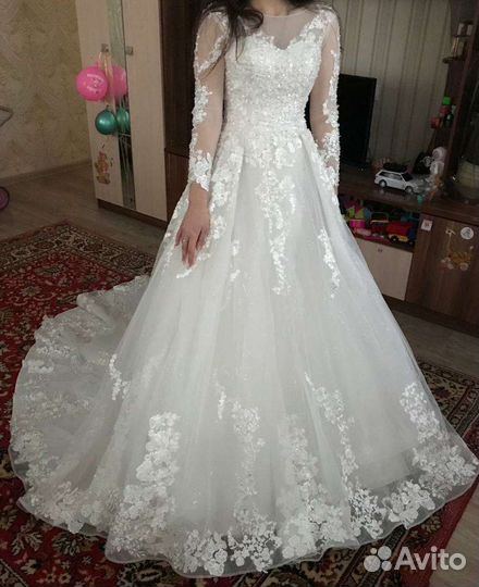 Свадебное платье