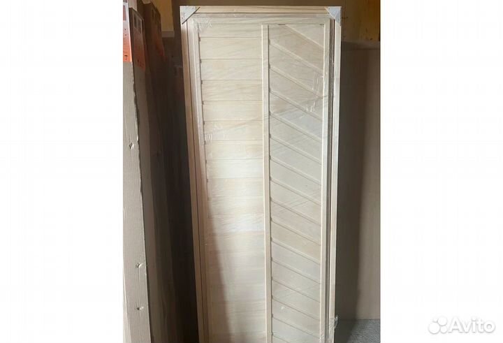 Дверь деревянная для бани и сауны