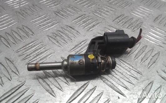 Форсунка бензиновая volkswagen passat B6 (3TD04B703)