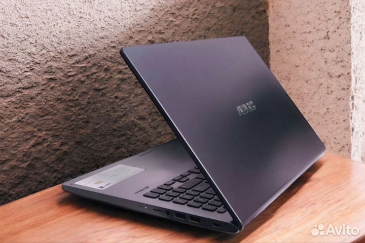 Отличный ноутубк Asus/SSD/Mx250/8GB