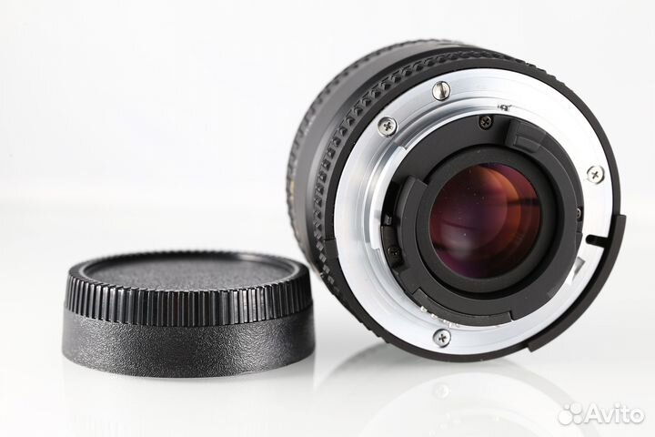 Nikon 50mm f/1.8D AF Nikkor