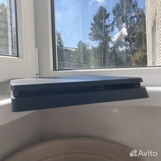 Ps4 slim + дорогие игры + 2 ориг джостика