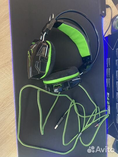 Игровые наушники с микрофоном и подсветкой