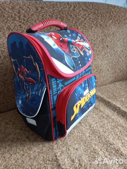 Школьный рюкзак 
