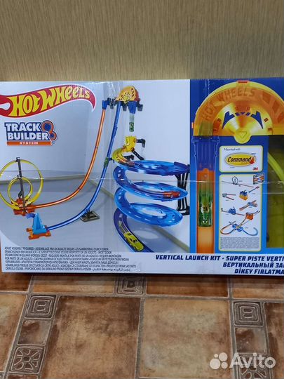 Трек вертикальный Hotwheels