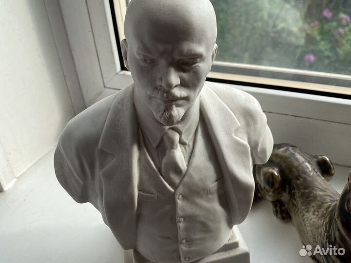 Статуэтки ссср,бюст ленина,деревянная лошадь