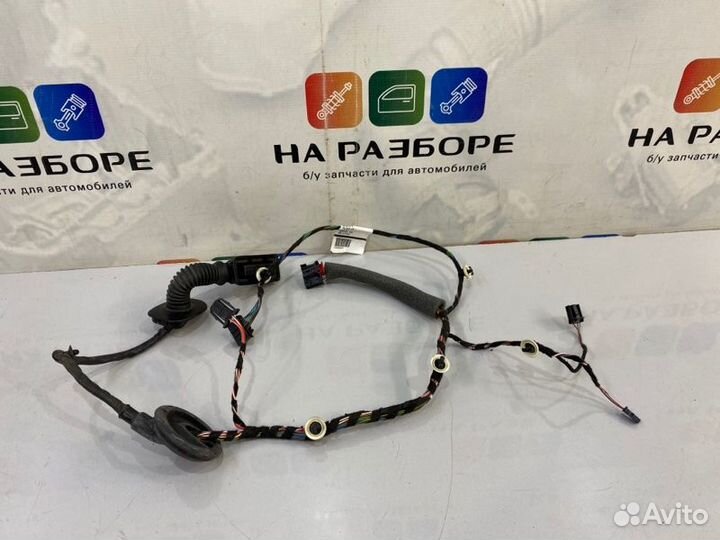 Проводка двери задняя правая Skoda Octavia (A7) 5E