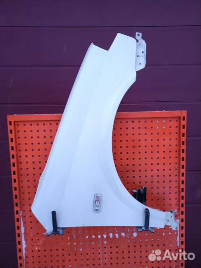 Крыло правое Nissan primera p12