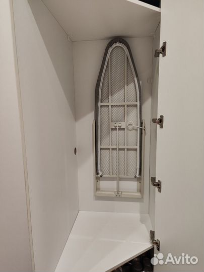 Гладильная доска настенная, встраиваемая, складная