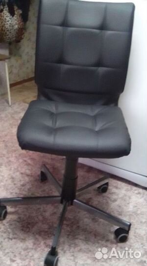 Компьютерное кресло